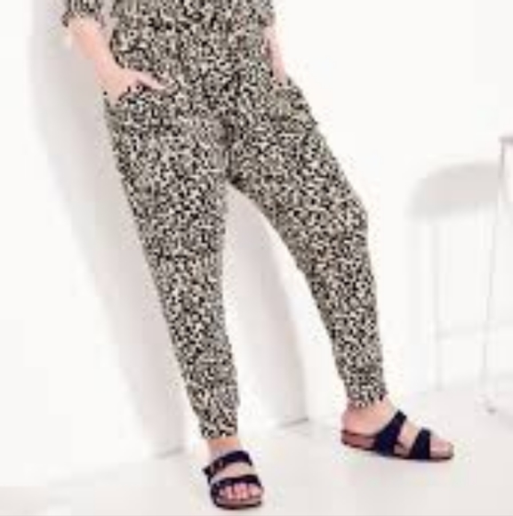BRAND NEW SOFT animal print hacci knit pants, generously sized - Picture 1 of 4